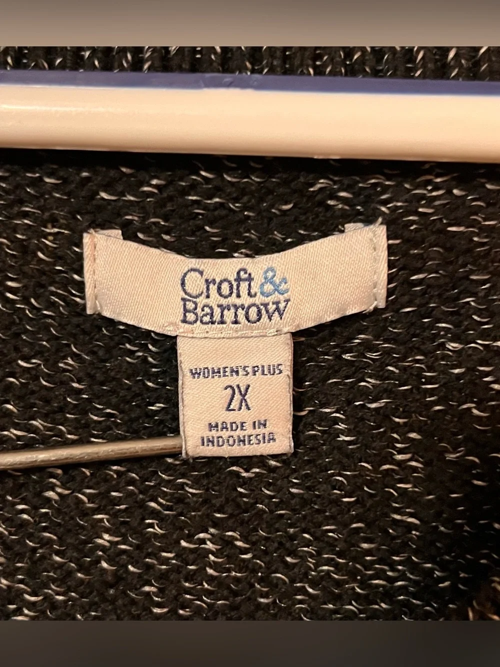 Croft & Barrow Black and White V-Neck Medium-Weight Sweater